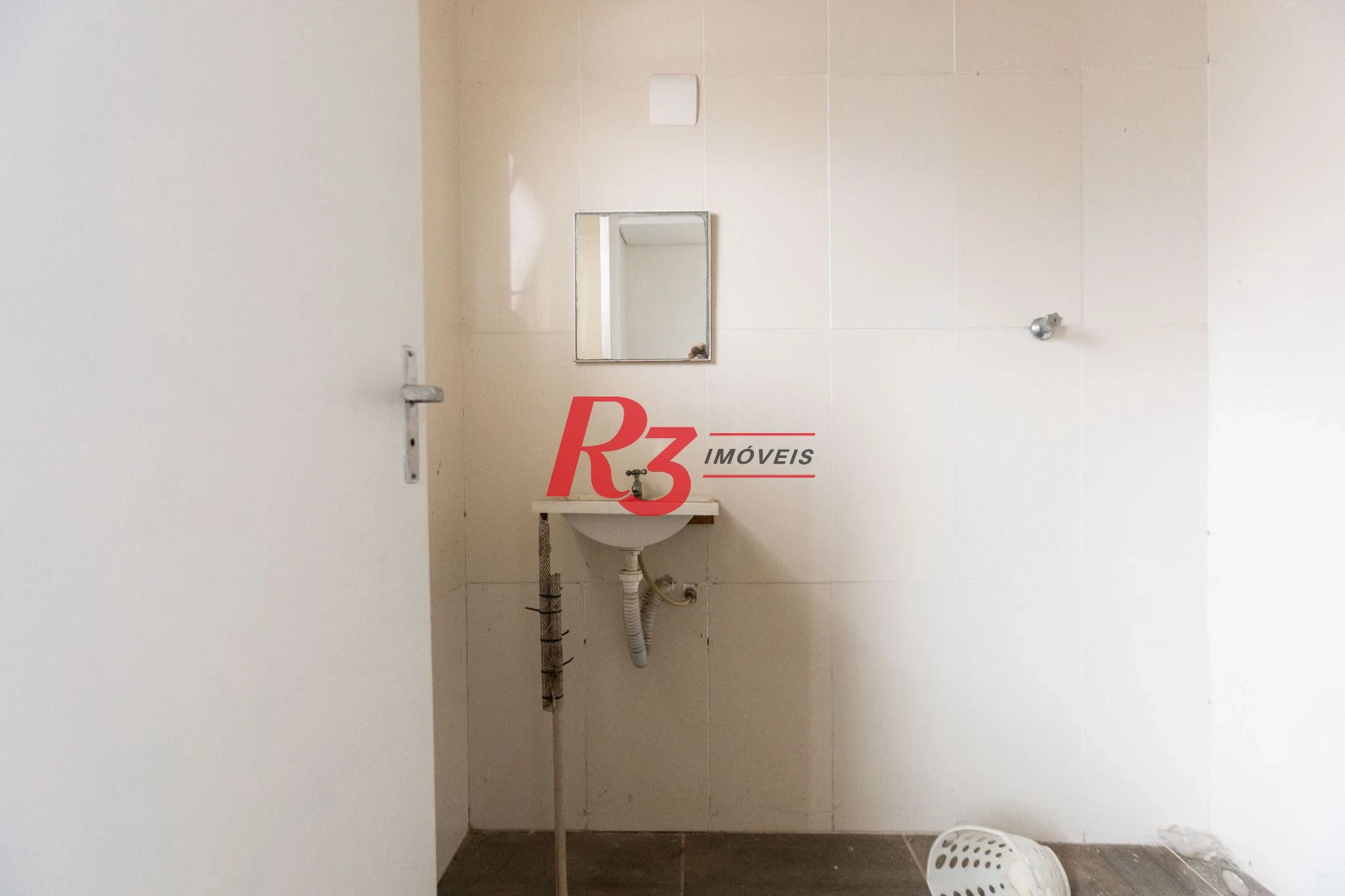 Terreno para alugar, 470 m² por R$ 13.450,00/mês - Macuco - Santos/SP