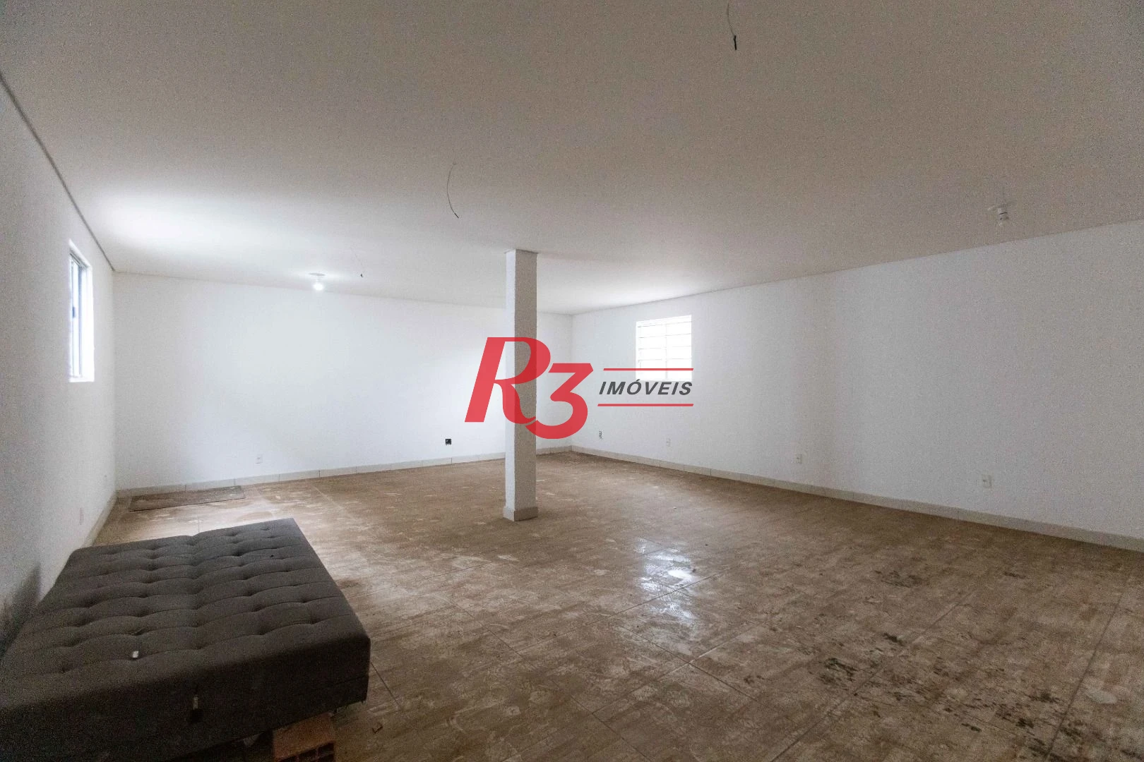 Terreno para alugar, 470 m² por R$ 13.450,00/mês - Macuco - Santos/SP
