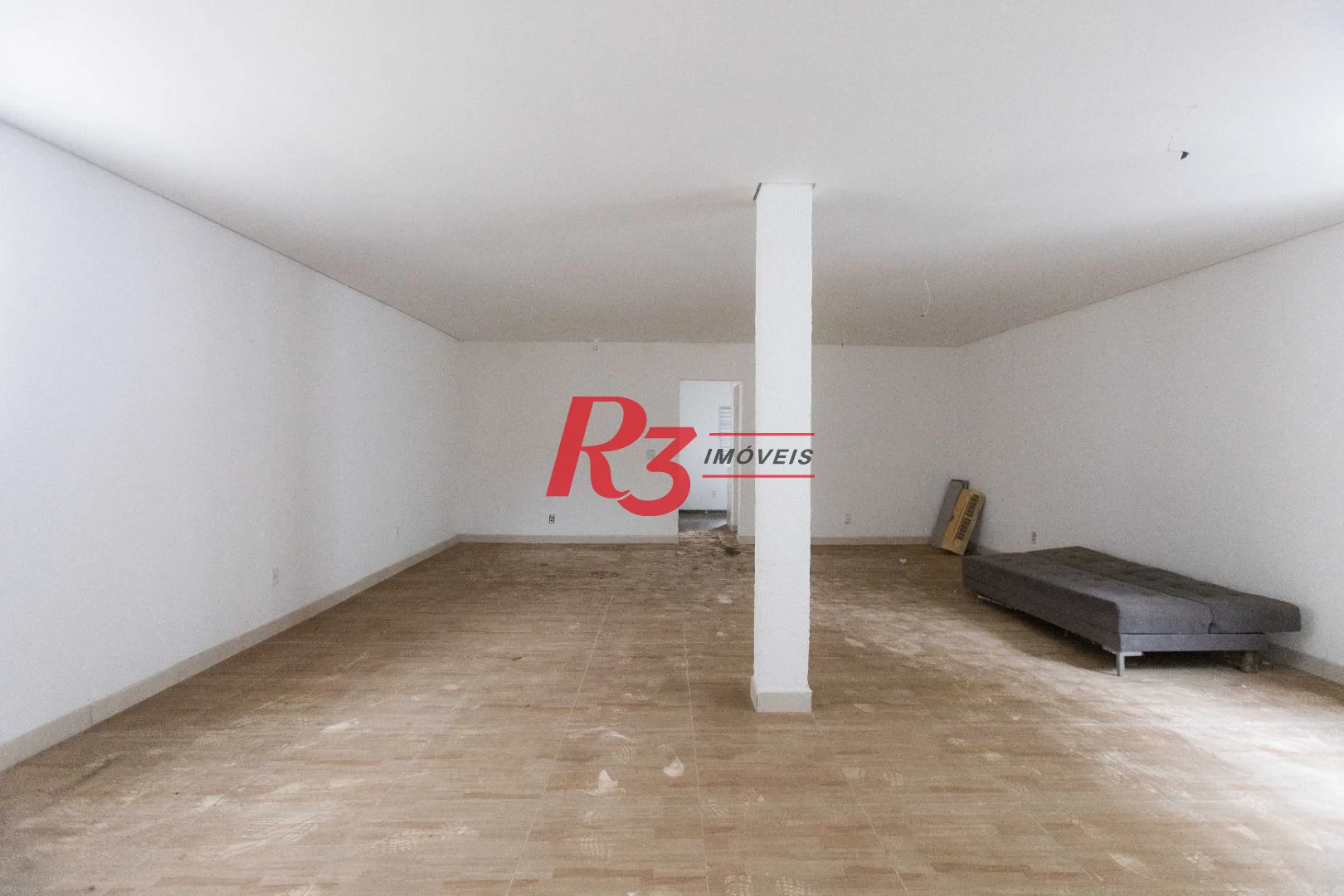 Terreno para alugar, 470 m² por R$ 13.450,00/mês - Macuco - Santos/SP