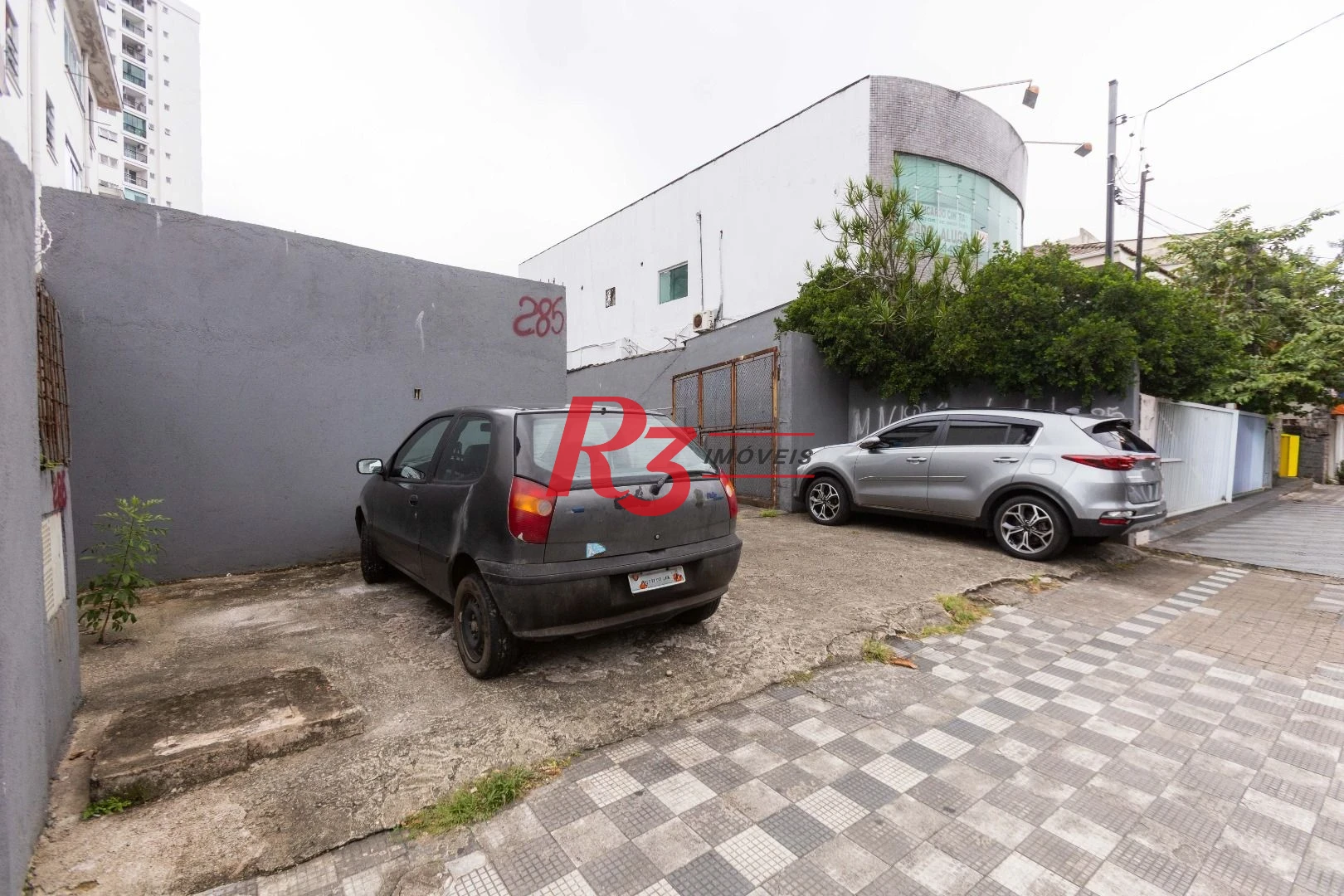 Terreno para alugar, 470 m² por R$ 13.450,00/mês - Macuco - Santos/SP