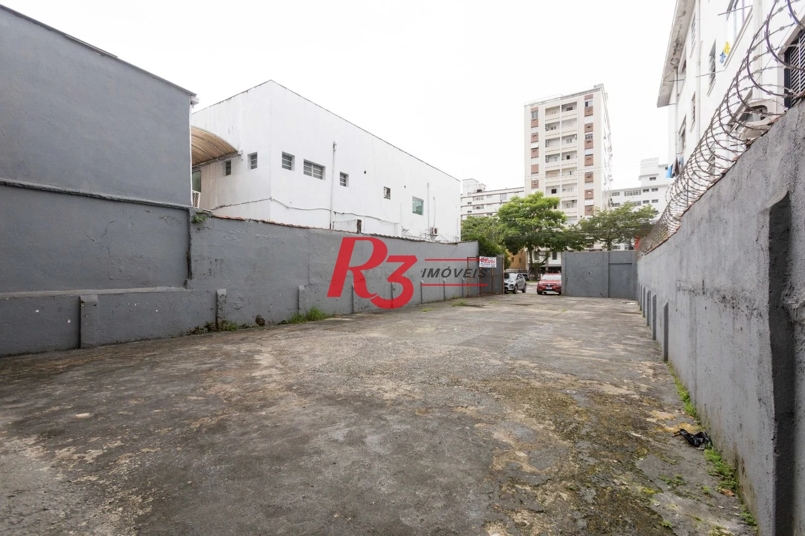 Terreno para alugar, 470 m² por R$ 13.450,00/mês - Macuco - Santos/SP