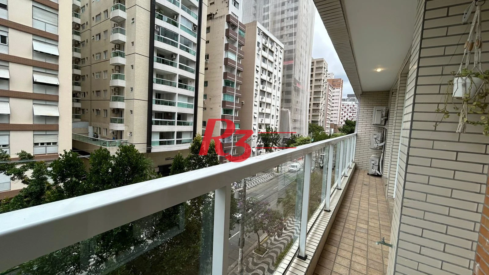 Apartamento com 2 dormitórios à venda, 80 m² por R$ 960.000,00 - Gonzaga - Santos/SP