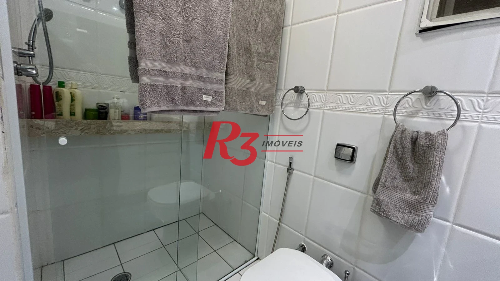 Apartamento com 2 dormitórios à venda, 80 m² por R$ 960.000,00 - Gonzaga - Santos/SP