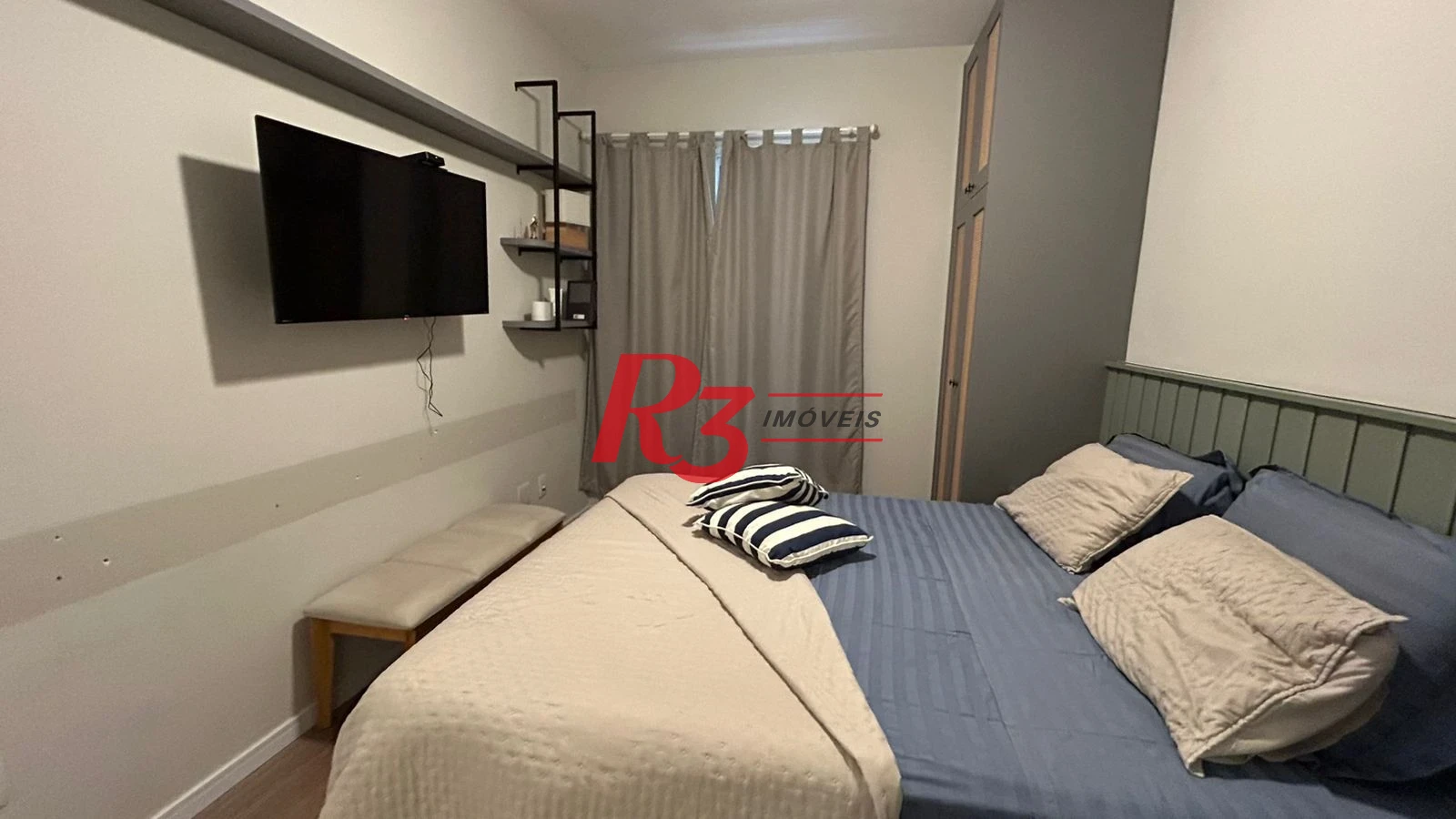 Apartamento com 2 dormitórios à venda, 80 m² por R$ 960.000,00 - Gonzaga - Santos/SP