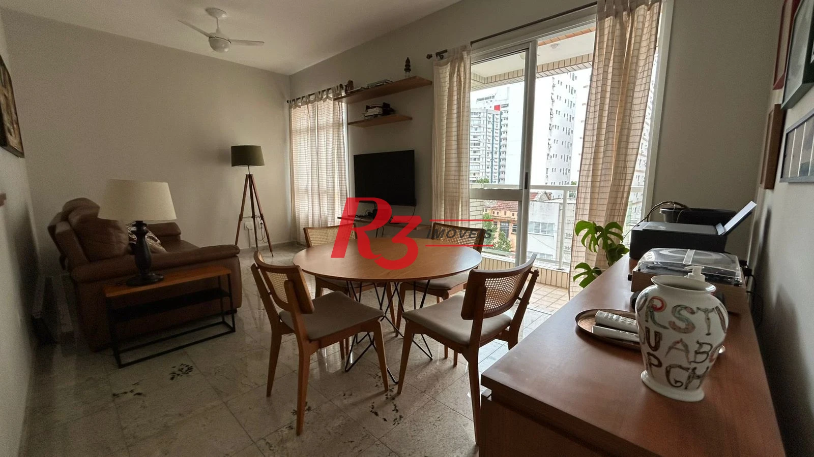 Apartamento com 2 dormitórios à venda, 80 m² por R$ 960.000,00 - Gonzaga - Santos/SP