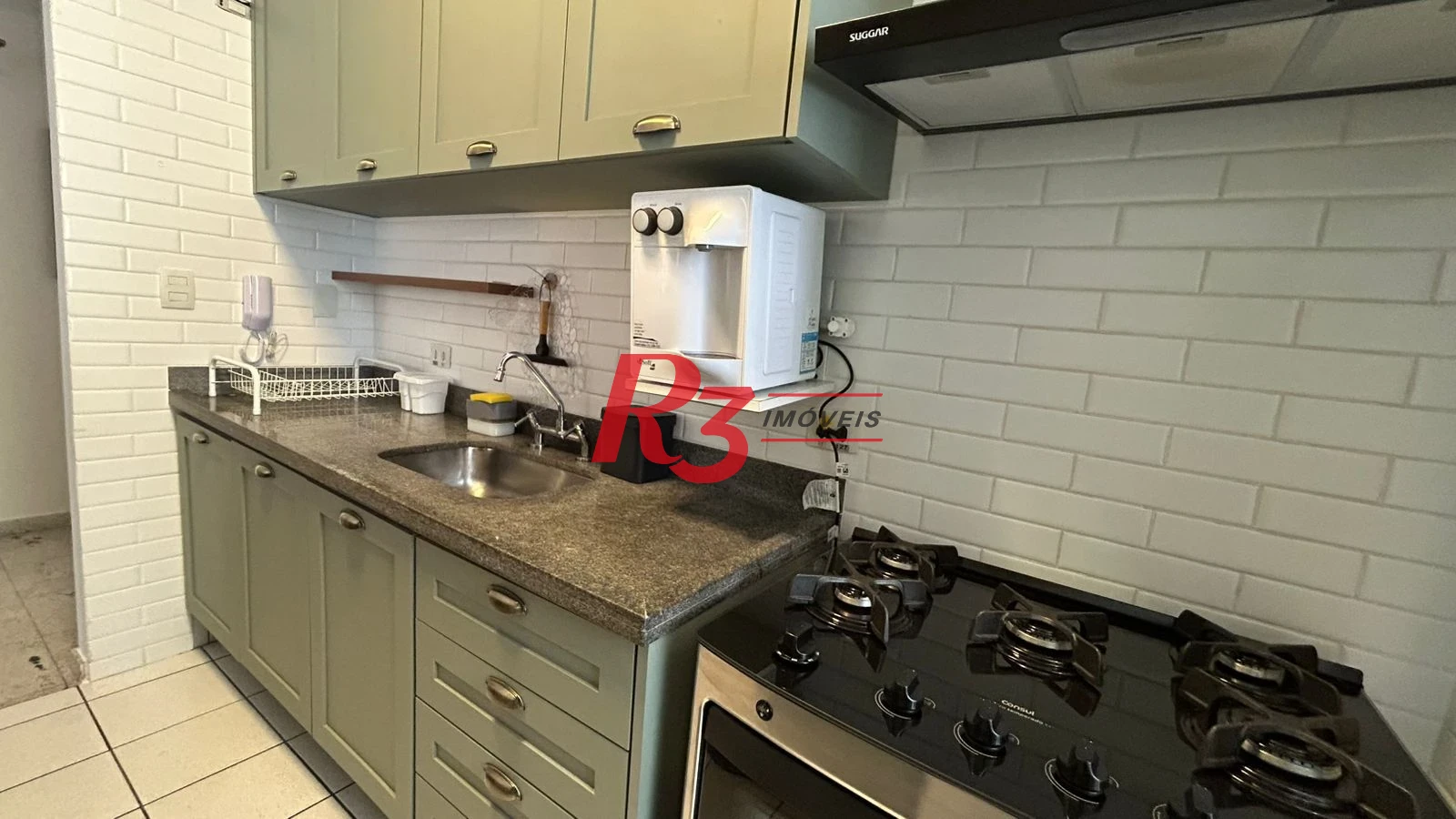 Apartamento com 2 dormitórios à venda, 80 m² por R$ 960.000,00 - Gonzaga - Santos/SP