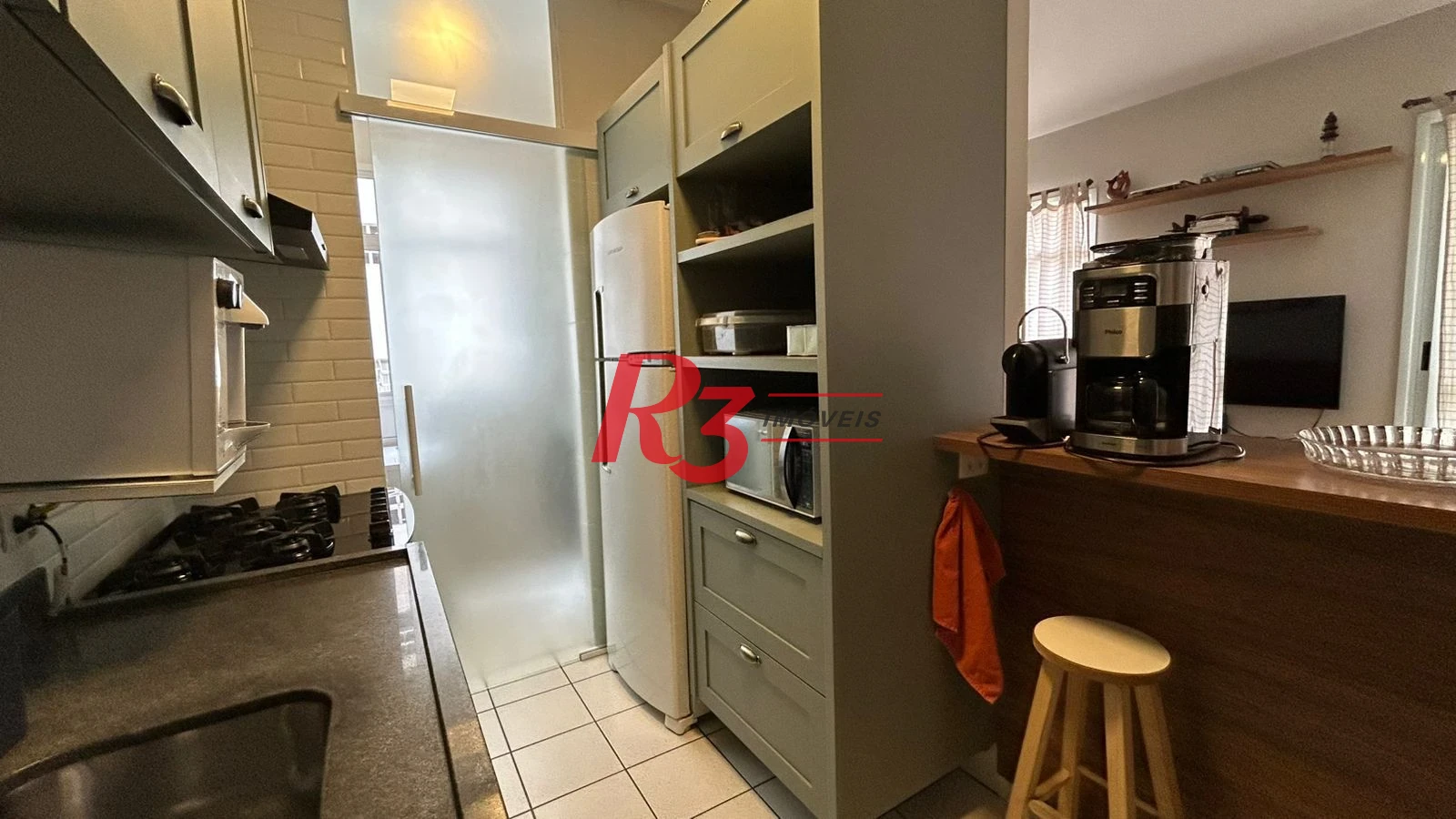 Apartamento com 2 dormitórios à venda, 80 m² por R$ 960.000,00 - Gonzaga - Santos/SP