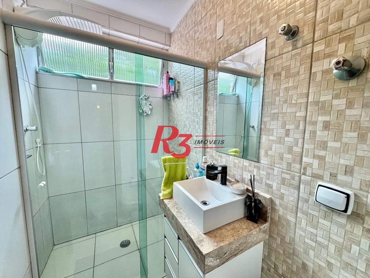 Apartamento com 2 dormitórios à venda, 65 m² por R$ 350.000,00 - Itararé - São Vicente/SP