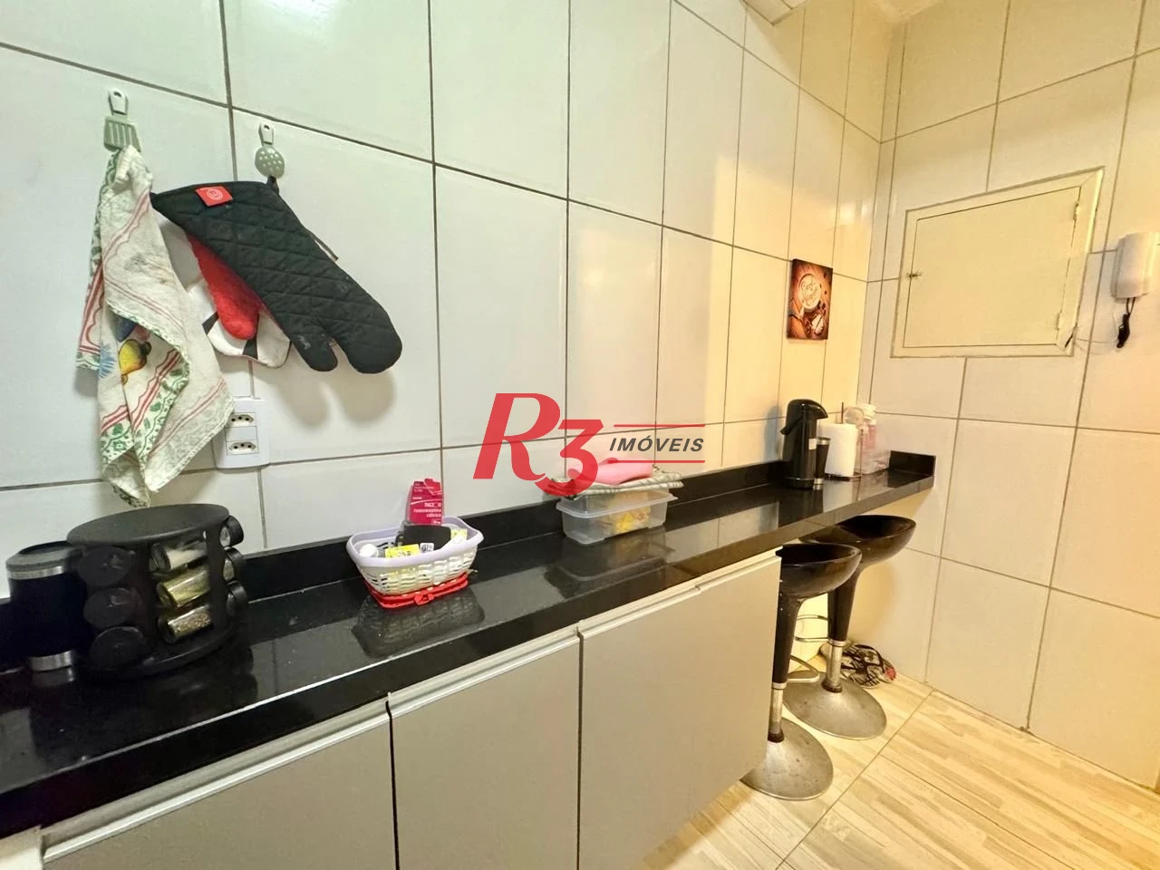 Apartamento com 2 dormitórios à venda, 65 m² por R$ 350.000,00 - Itararé - São Vicente/SP