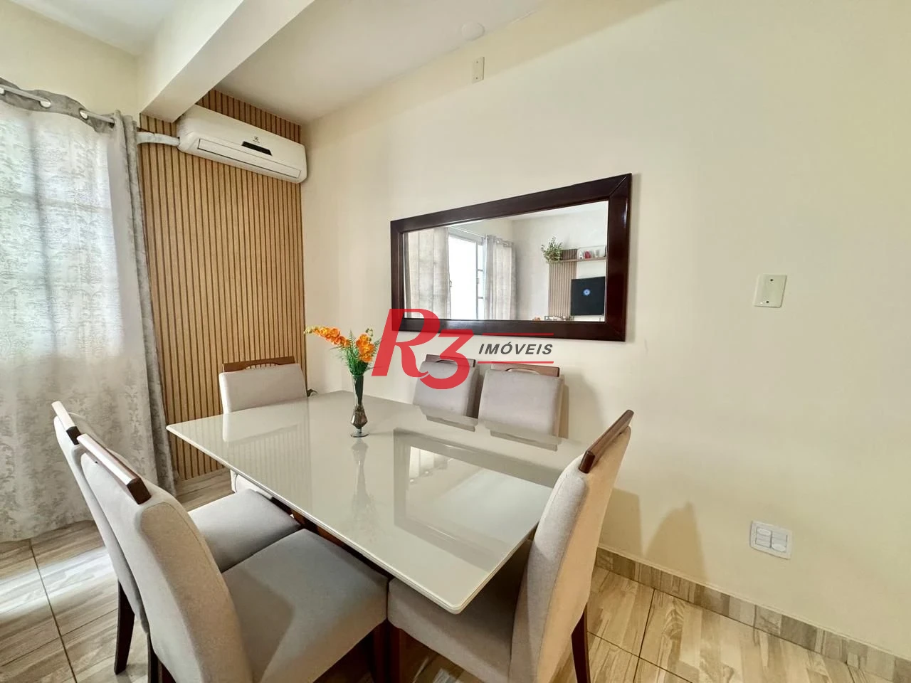 Apartamento com 2 dormitórios à venda, 65 m² por R$ 350.000,00 - Itararé - São Vicente/SP