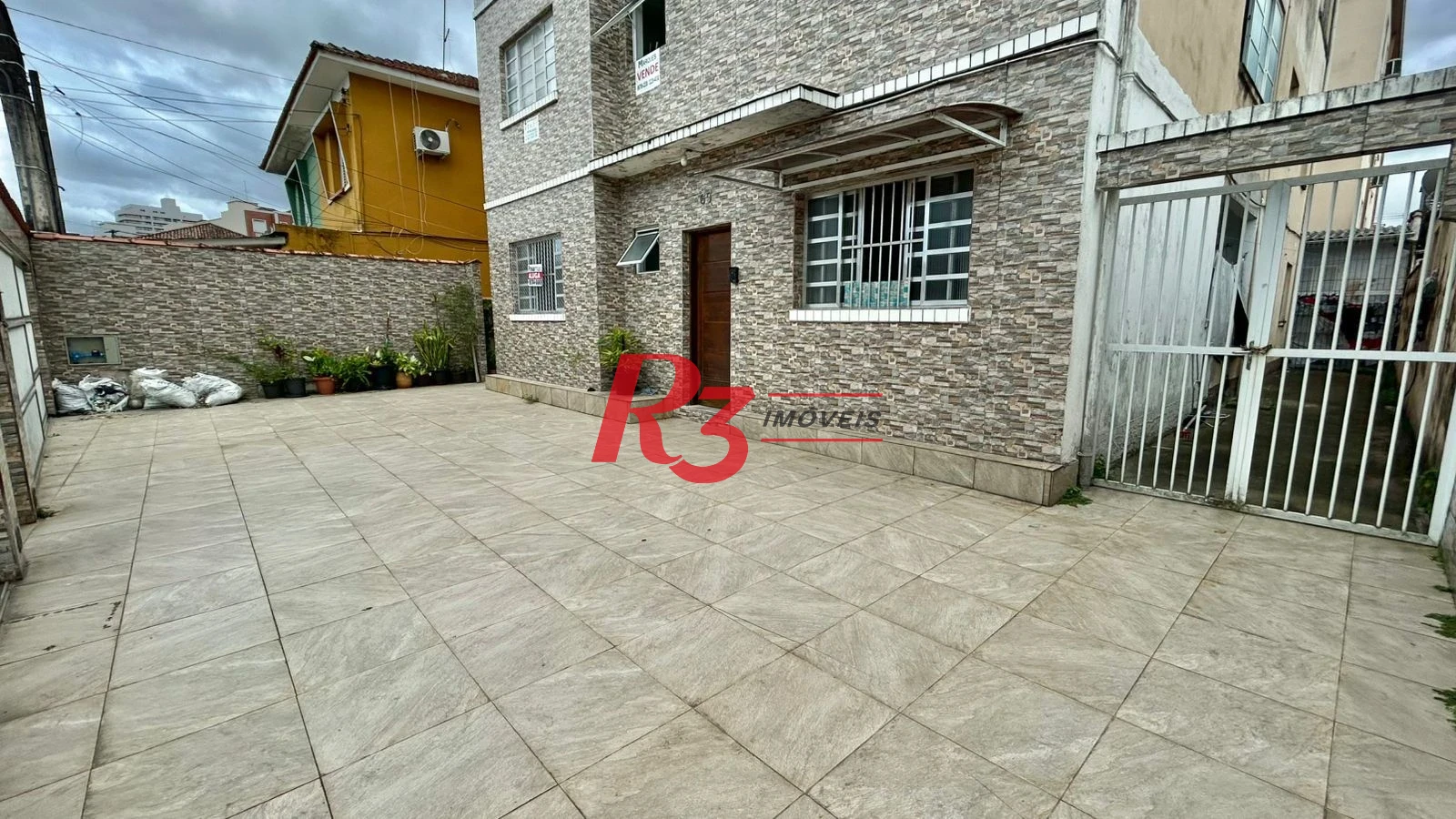 Apartamento com 4 dormitórios à venda, 120 m² por R$ 330.000,00 - Jardim Independência - São Vicente/SP