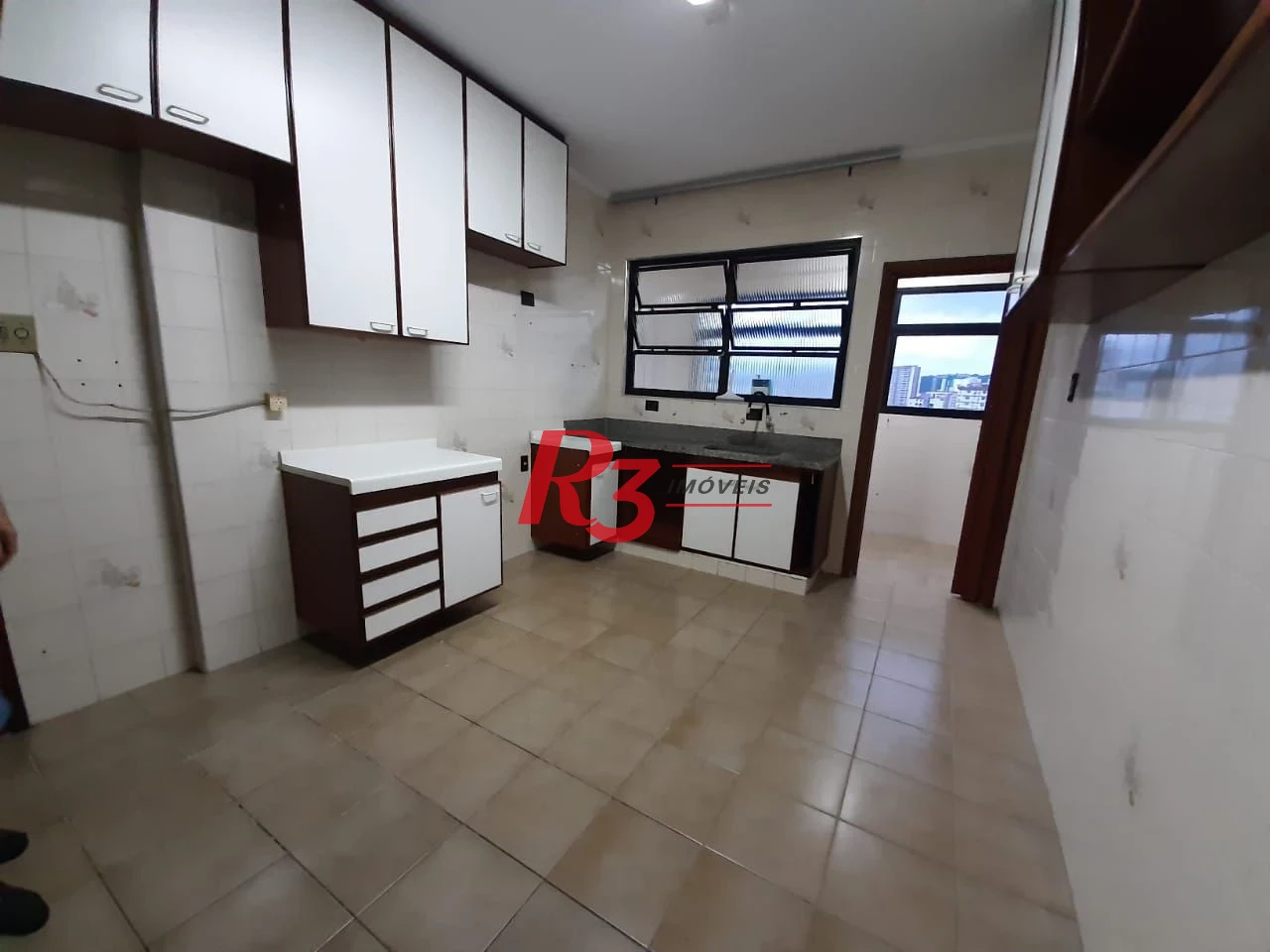 Apartamento com 3 dormitórios à venda, 123 m² por R$ 690.000,00 - Boqueirão - Santos/SP