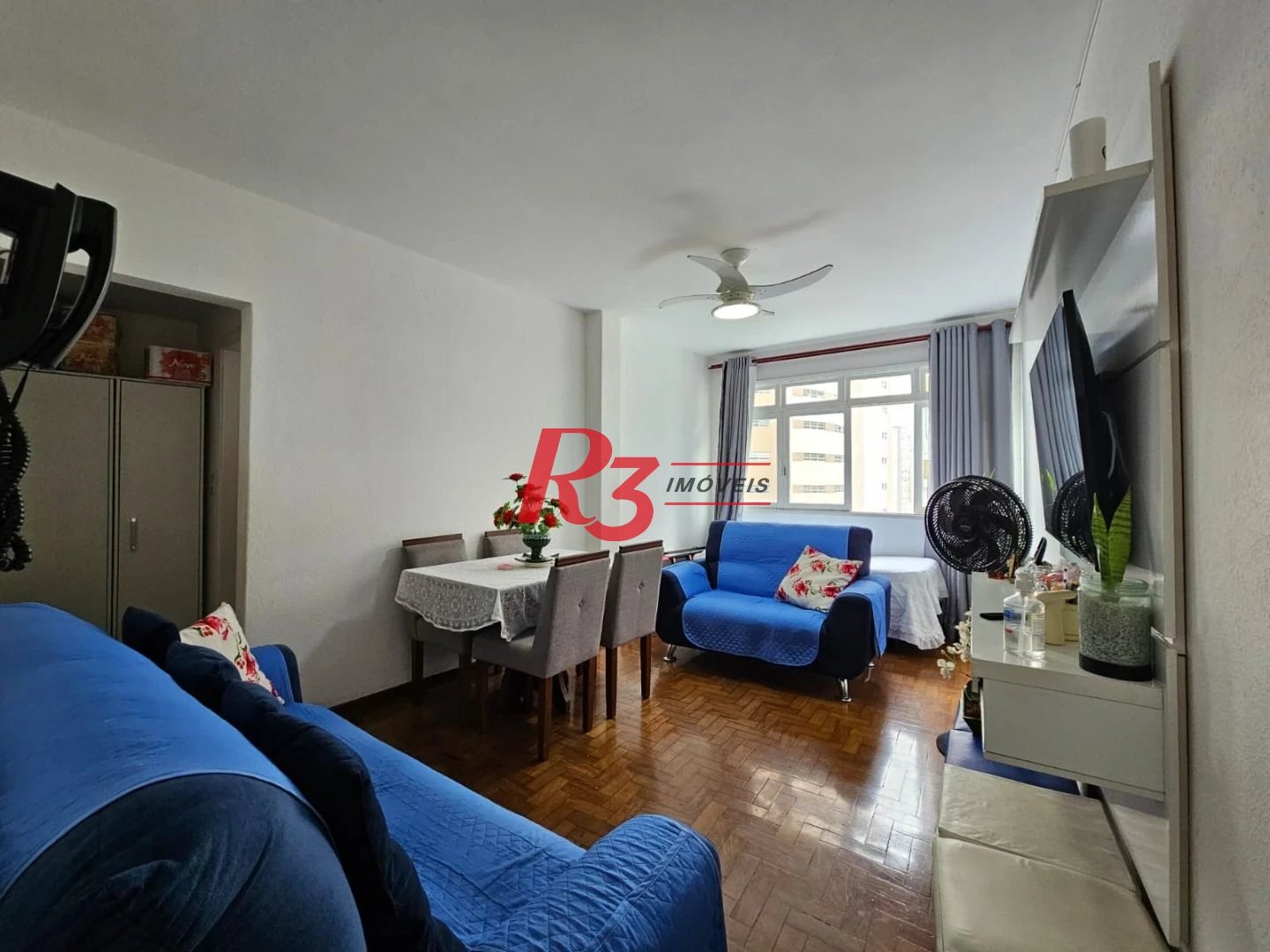 Apartamento com 1 dormitório para alugar, 65 m² por R$ 3.000,00/mês - Gonzaga - Santos/SP