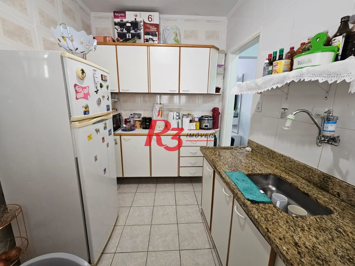 Apartamento com 1 dormitório para alugar, 65 m² por R$ 3.000,00/mês - Gonzaga - Santos/SP