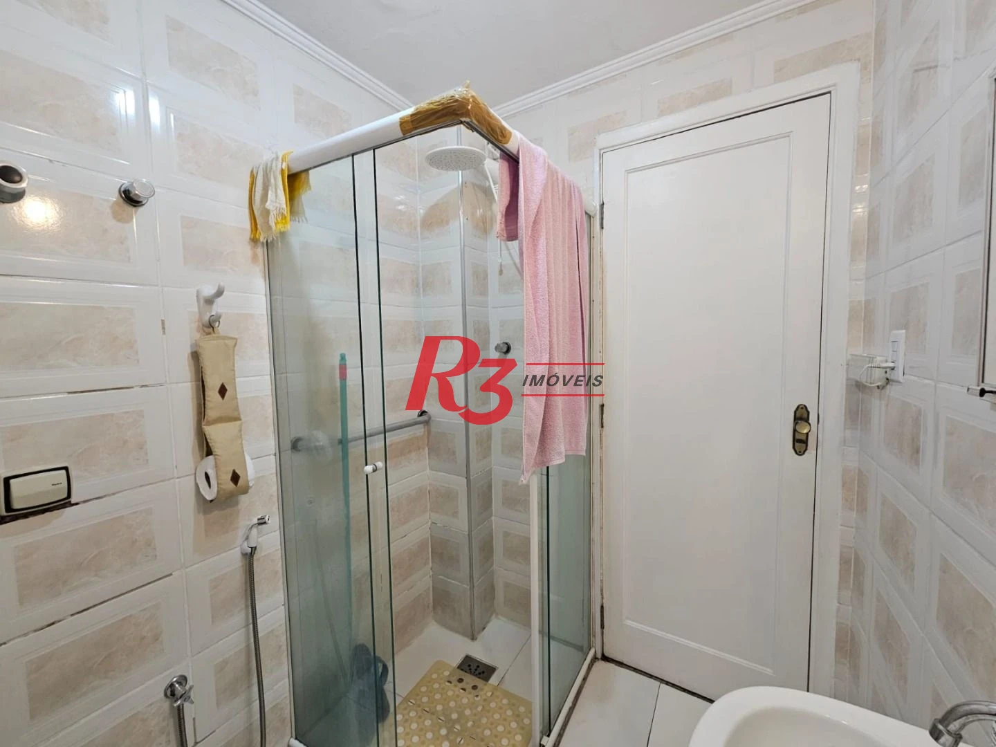 Apartamento com 1 dormitório para alugar, 65 m² por R$ 3.000,00/mês - Gonzaga - Santos/SP