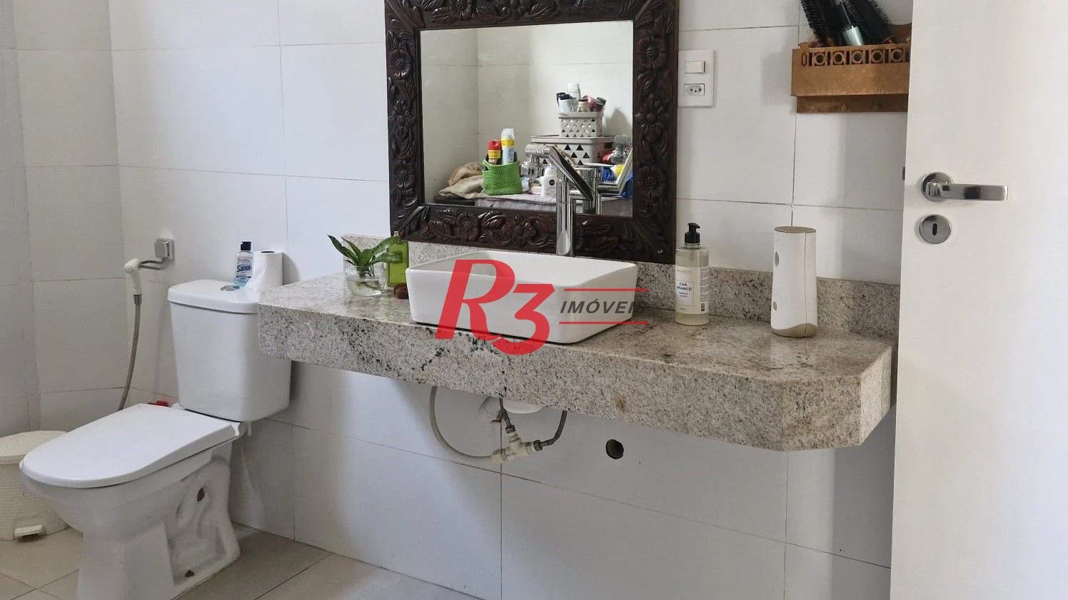 Casa com 3 dormitórios à venda, 385 m² por R$ 1.300.000,00 - Vila Guilhermina - Praia Grande/SP