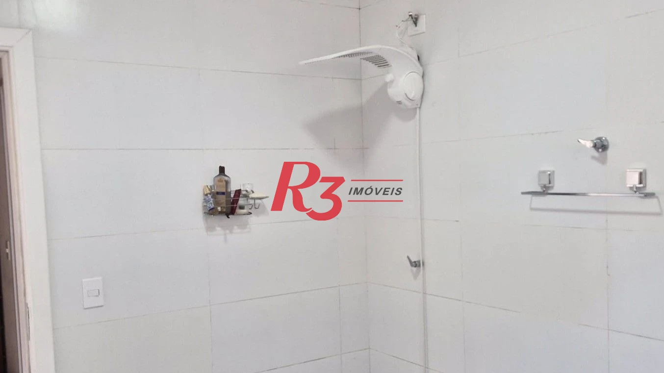 Casa com 3 dormitórios à venda, 385 m² por R$ 1.300.000,00 - Vila Guilhermina - Praia Grande/SP