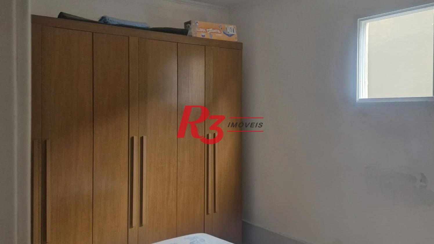 Casa com 3 dormitórios à venda, 385 m² por R$ 1.300.000,00 - Vila Guilhermina - Praia Grande/SP