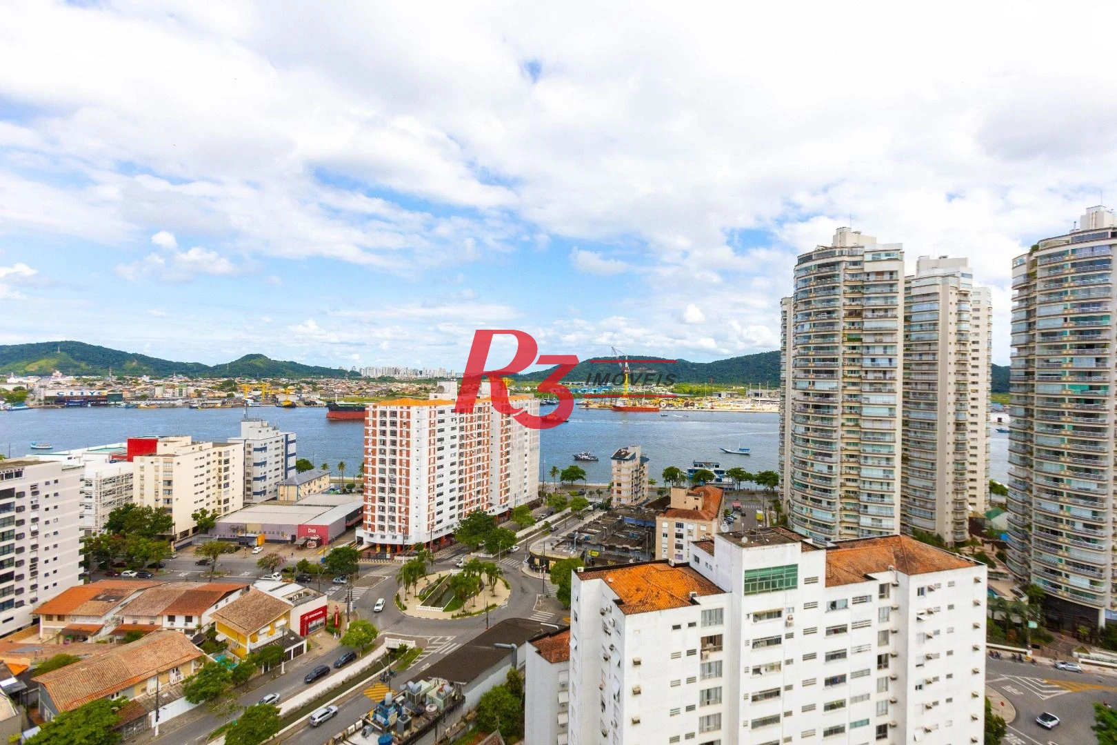 Apartamento com 3 dormitórios à venda, 166 m² por R$ 3.200.000,00 - Ponta da Praia - Santos/SP