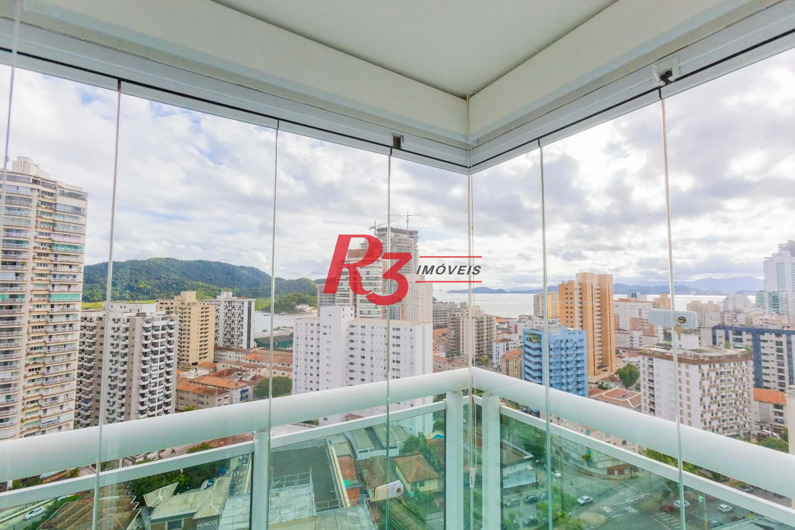 Apartamento com 3 dormitórios à venda, 166 m² por R$ 3.200.000,00 - Ponta da Praia - Santos/SP