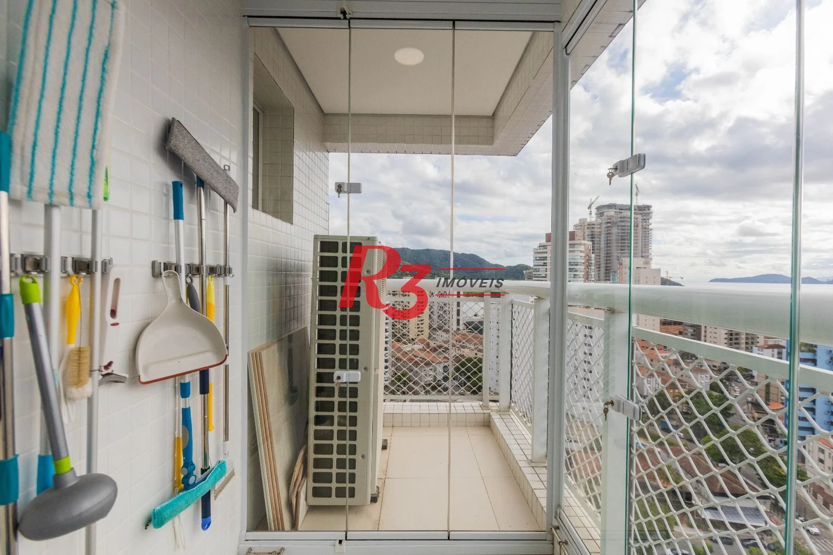 Apartamento com 3 dormitórios à venda, 166 m² por R$ 3.200.000,00 - Ponta da Praia - Santos/SP