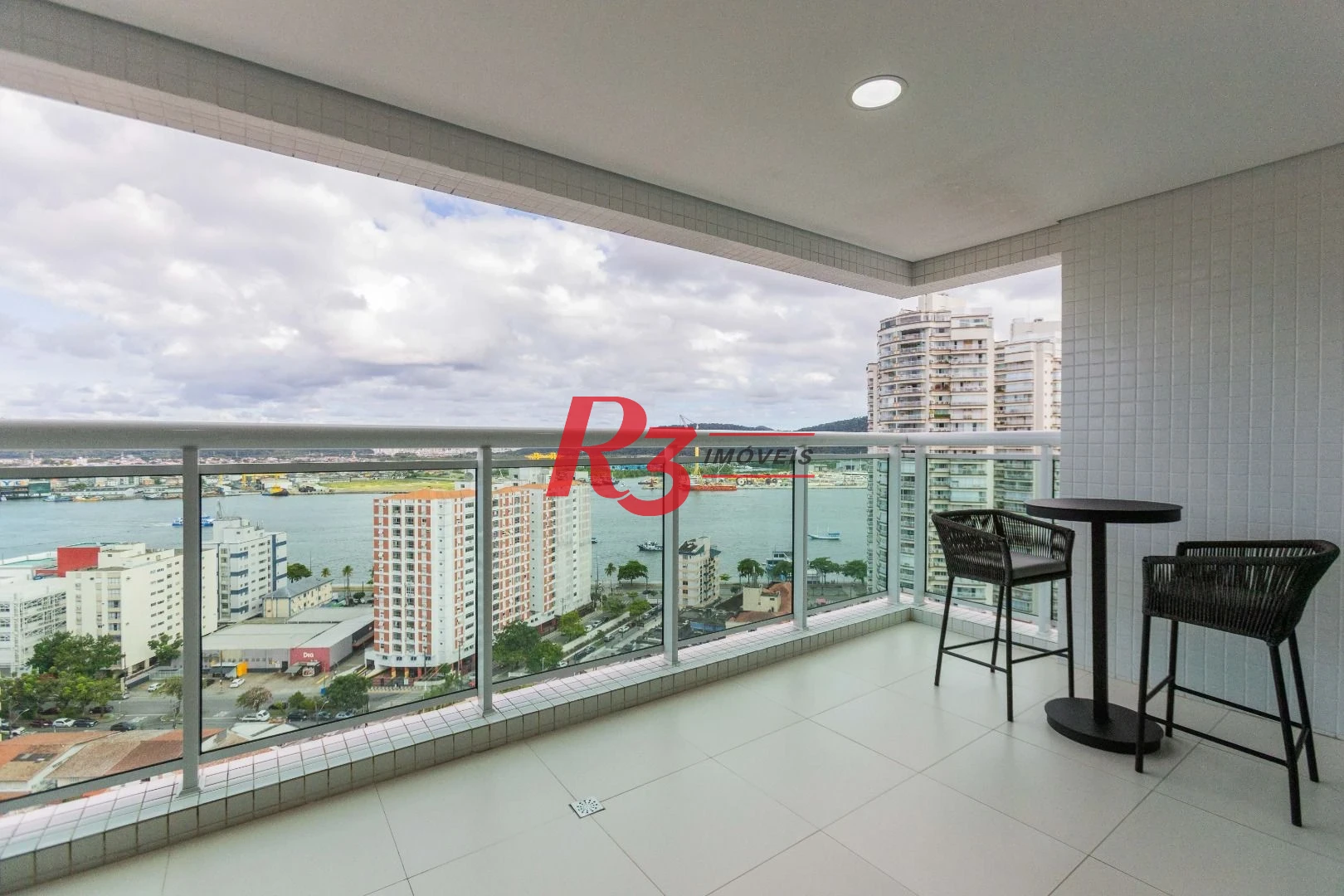 Apartamento com 3 dormitórios à venda, 166 m² por R$ 3.200.000,00 - Ponta da Praia - Santos/SP