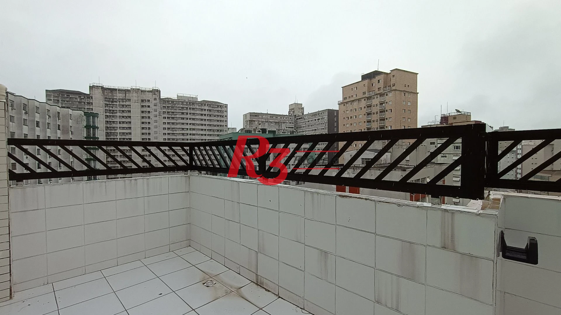 Cobertura com 2 dormitórios à venda, 105 m² por R$ 450.000,00 - José Menino - Santos/SP
