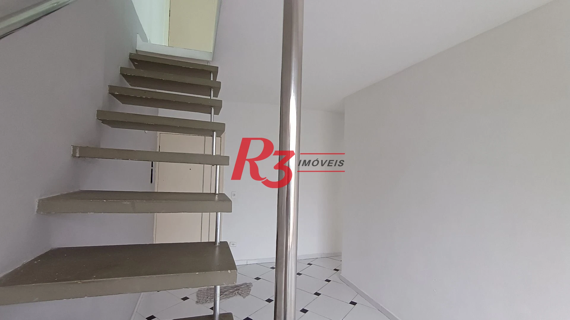 Cobertura com 2 dormitórios à venda, 105 m² por R$ 450.000,00 - José Menino - Santos/SP