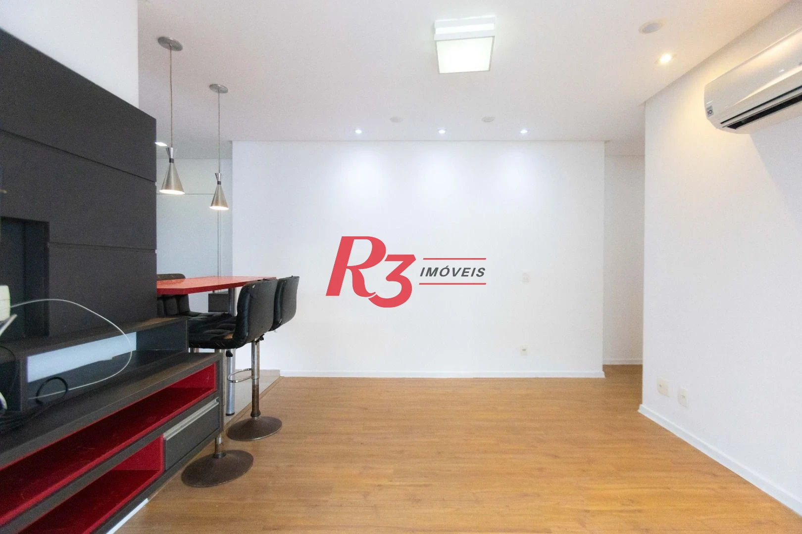 Apartamento com 2 dormitórios à venda, 64 m² por R$ 540.000,00 - Estuário - Santos/SP