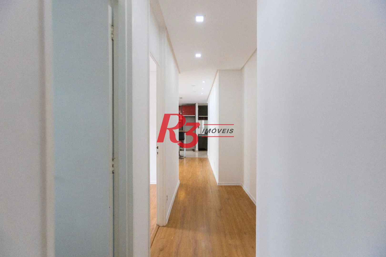 Apartamento com 2 dormitórios à venda, 64 m² por R$ 540.000,00 - Estuário - Santos/SP