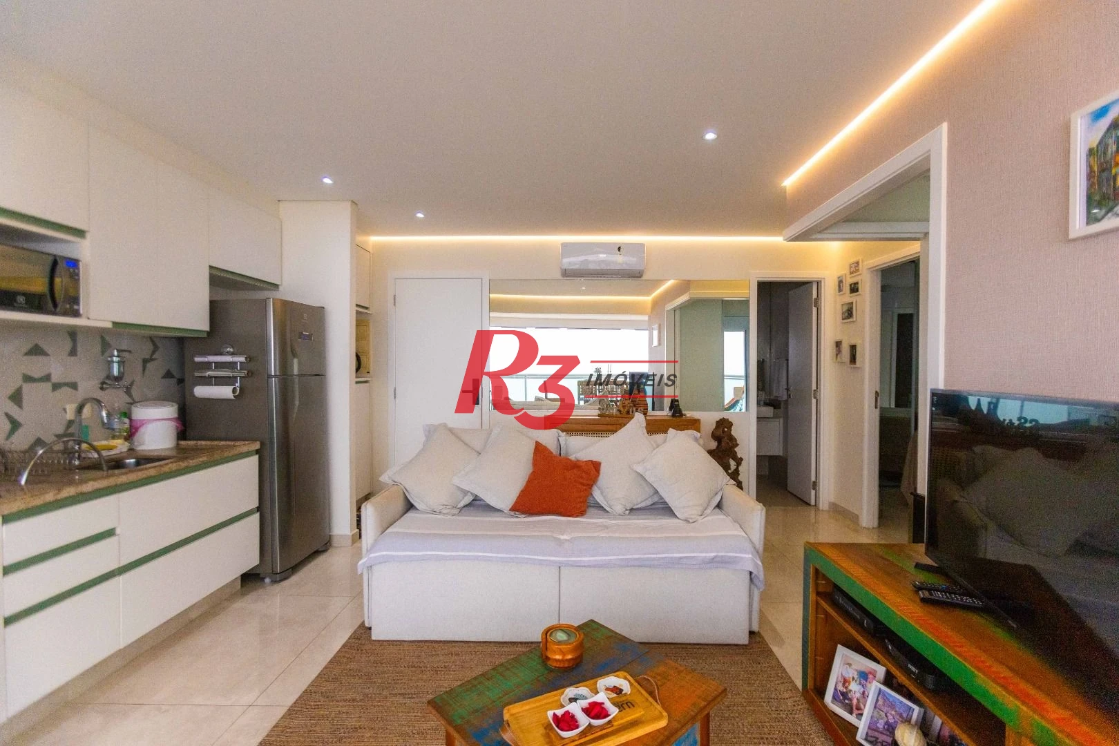 Apartamento com 2 dormitórios à venda, 68 m² por R$ 1.720.000,00 - Gonzaga - Santos/SP