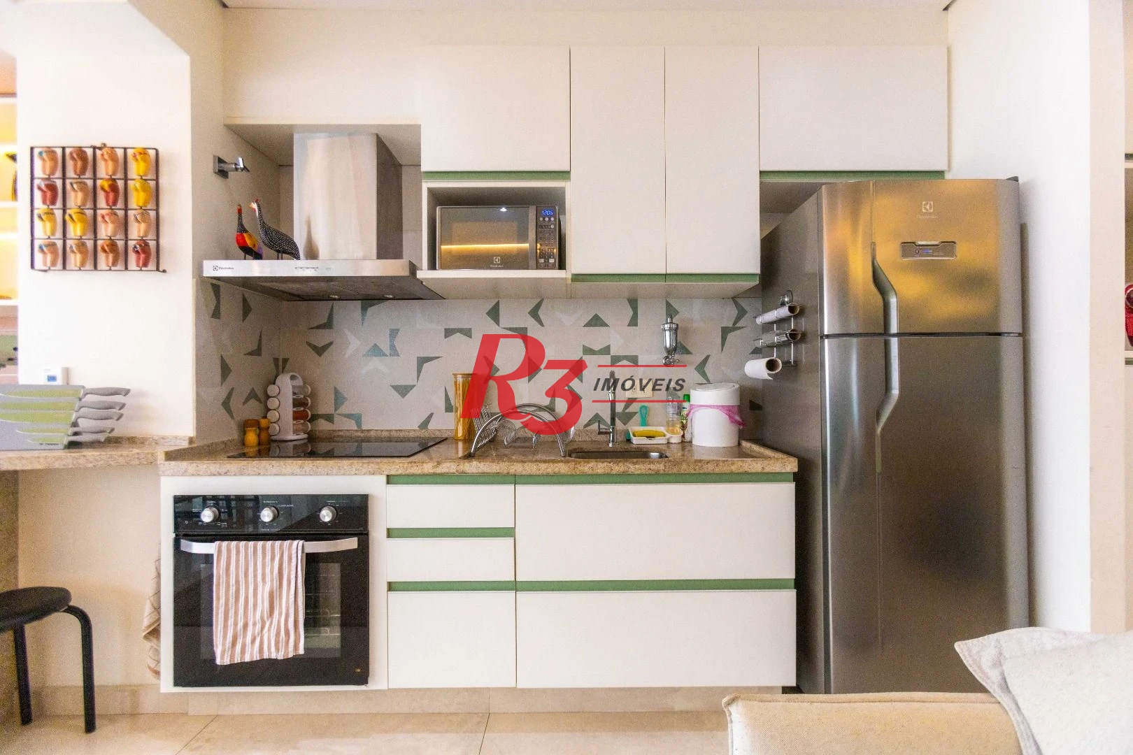 Apartamento com 2 dormitórios à venda, 68 m² por R$ 1.720.000,00 - Gonzaga - Santos/SP