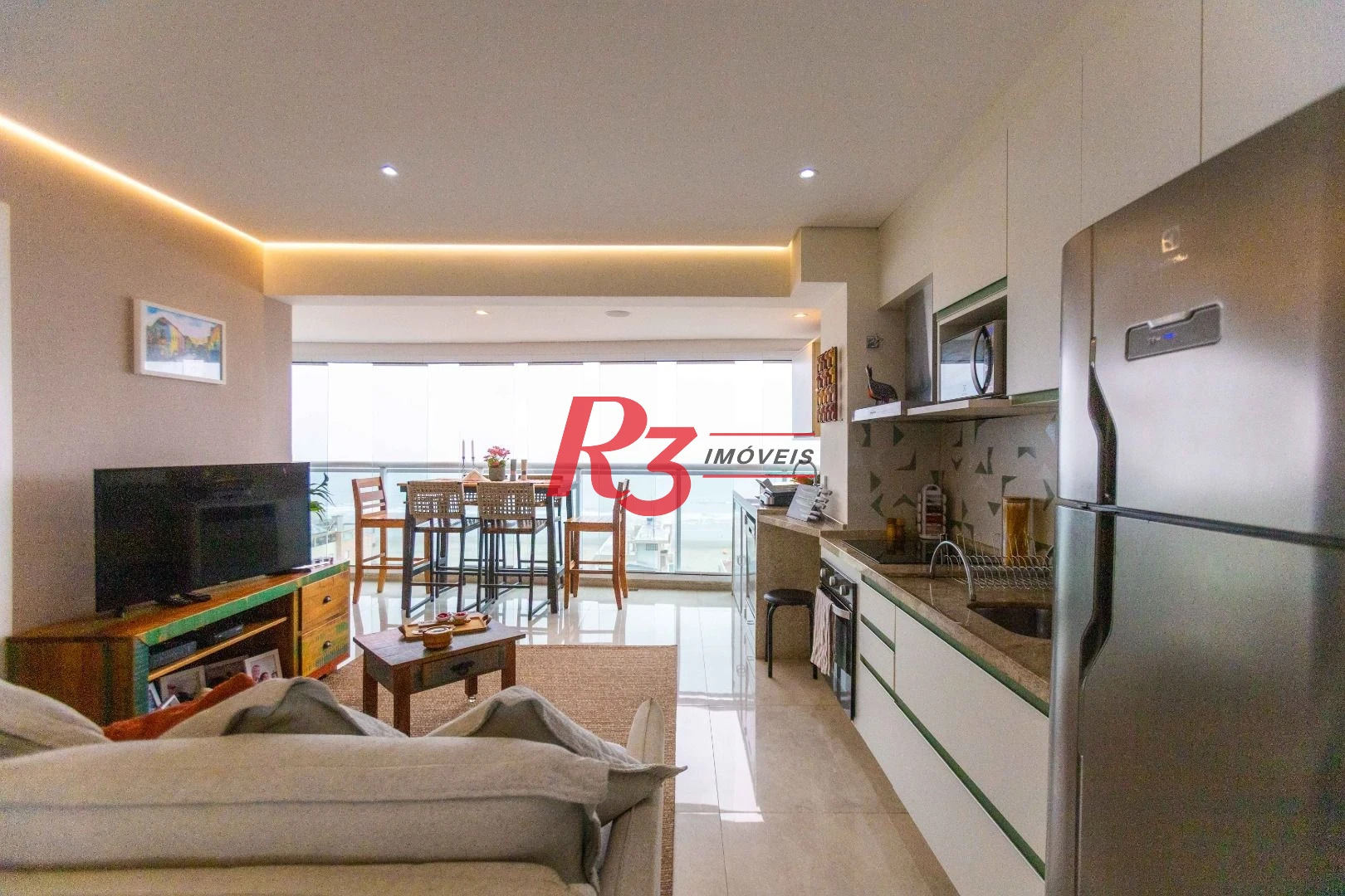 Apartamento com 2 dormitórios à venda, 68 m² por R$ 1.720.000,00 - Gonzaga - Santos/SP