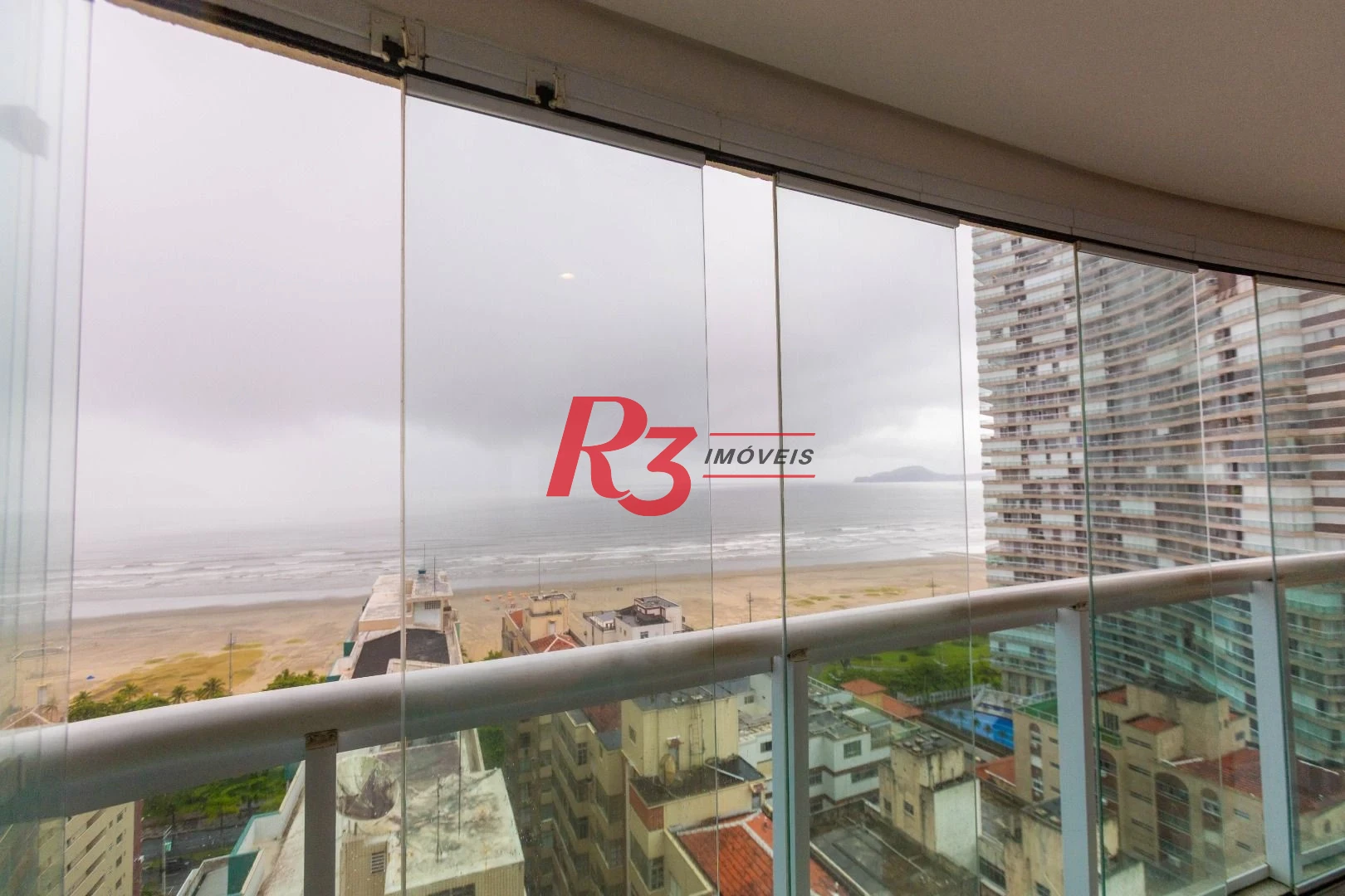 Apartamento com 2 dormitórios à venda, 68 m² por R$ 1.720.000,00 - Gonzaga - Santos/SP