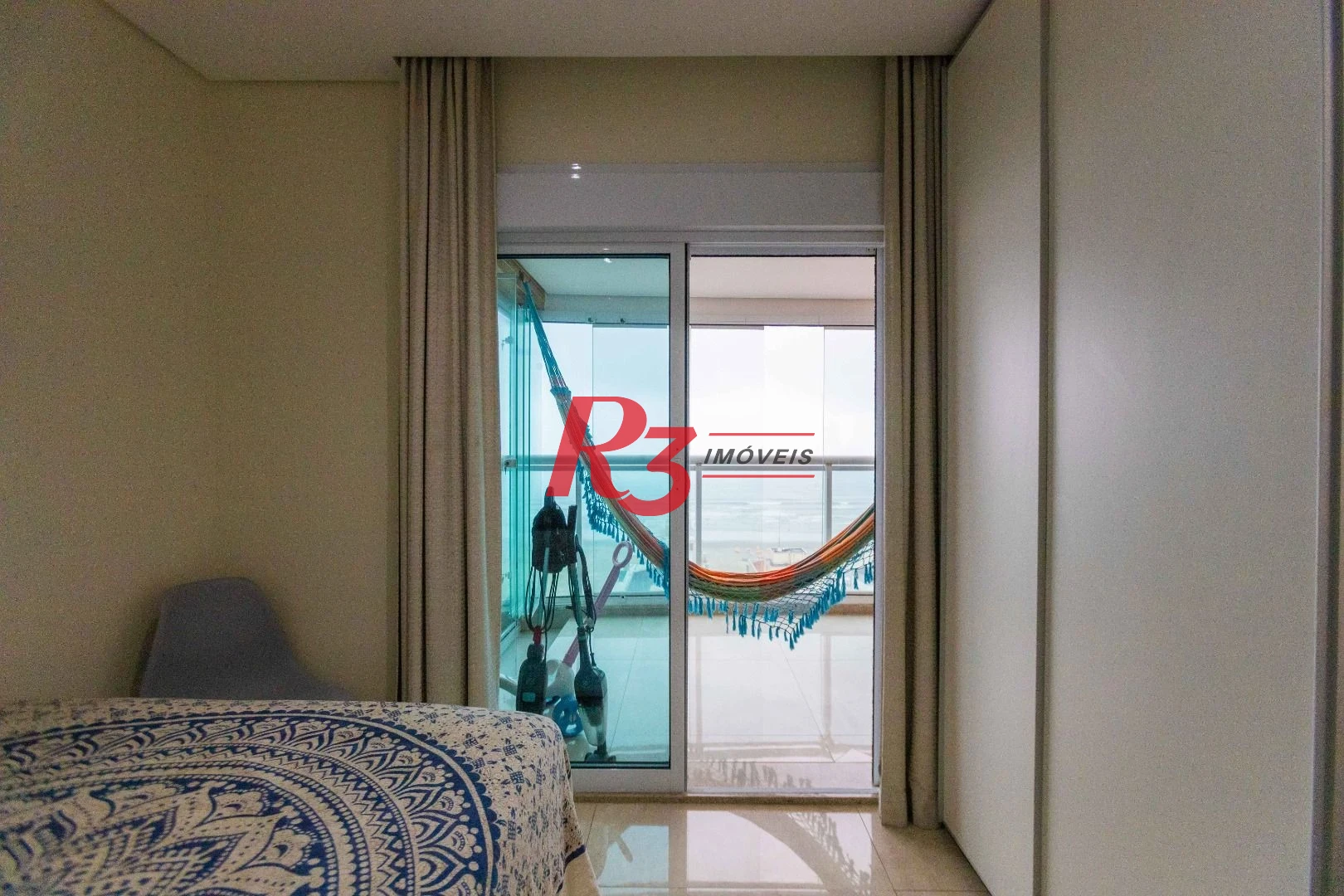 Apartamento com 2 dormitórios à venda, 68 m² por R$ 1.720.000,00 - Gonzaga - Santos/SP
