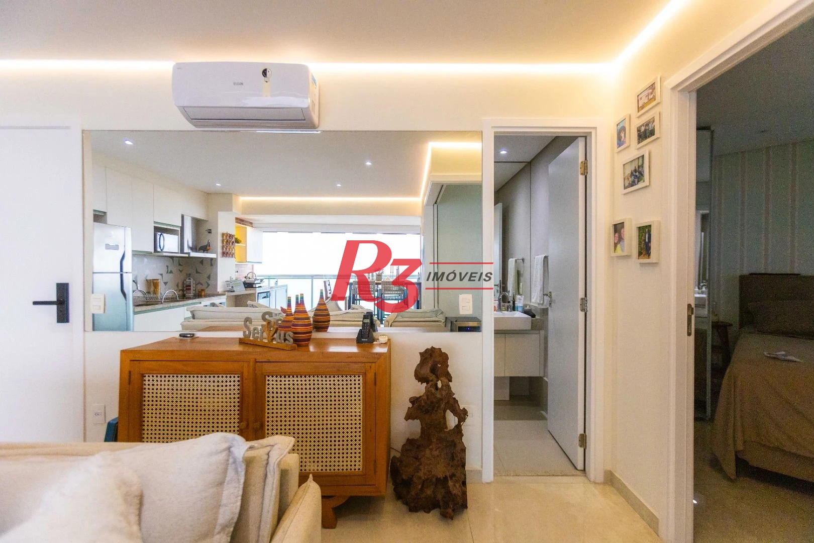 Apartamento com 2 dormitórios à venda, 68 m² por R$ 1.720.000,00 - Gonzaga - Santos/SP
