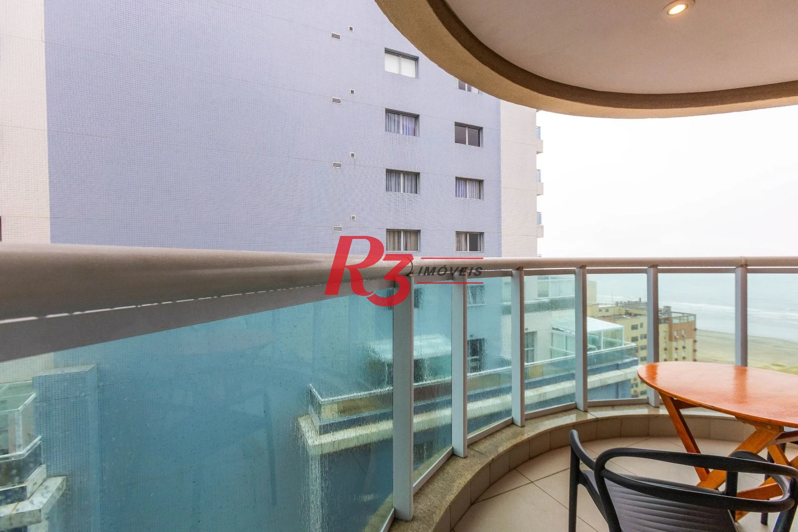 Apartamento com 2 dormitórios à venda, 68 m² por R$ 1.720.000,00 - Gonzaga - Santos/SP