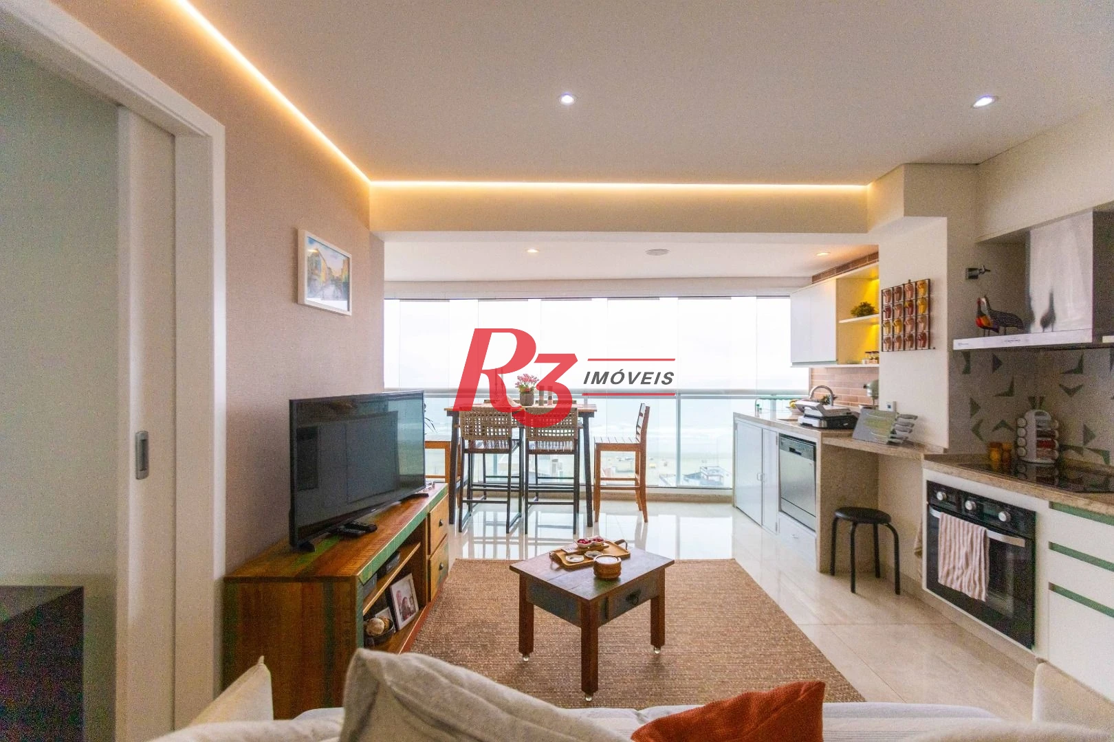 Apartamento com 2 dormitórios à venda, 68 m² por R$ 1.720.000,00 - Gonzaga - Santos/SP