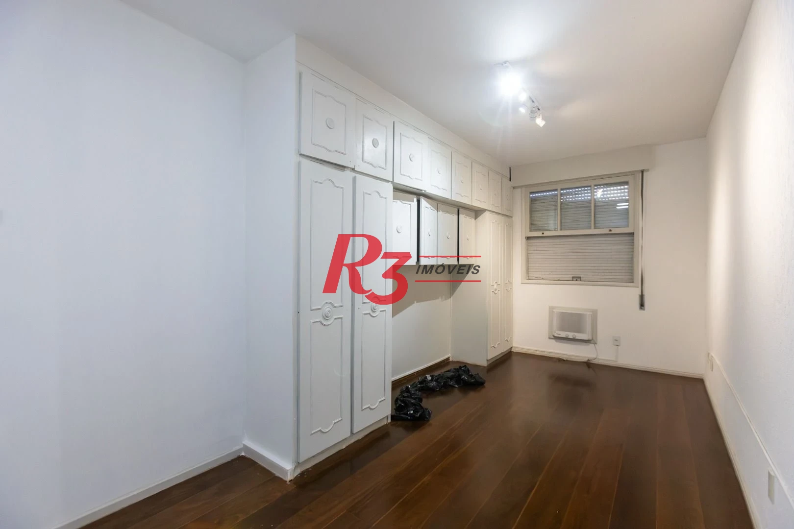 Apartamento com 3 dormitórios para alugar, 147 m² por R$ 6.300,00/mês - Embaré - Santos/SP
