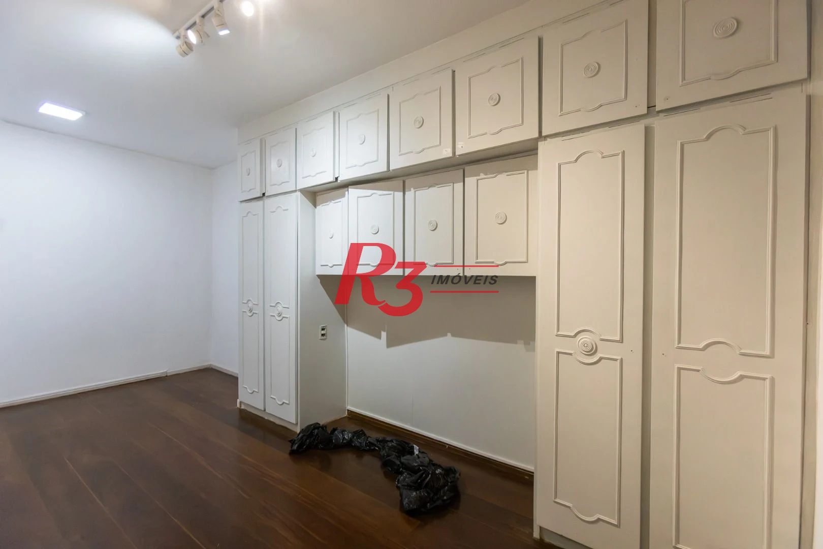 Apartamento com 3 dormitórios para alugar, 147 m² por R$ 6.300,00/mês - Embaré - Santos/SP