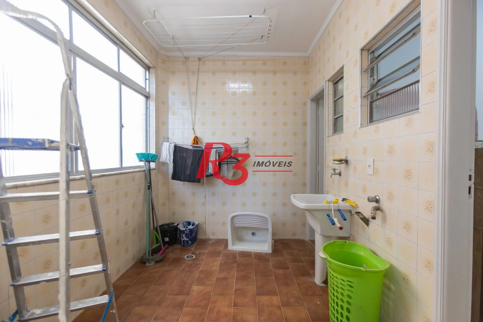 Apartamento com 3 dormitórios para alugar, 147 m² por R$ 6.300,00/mês - Embaré - Santos/SP