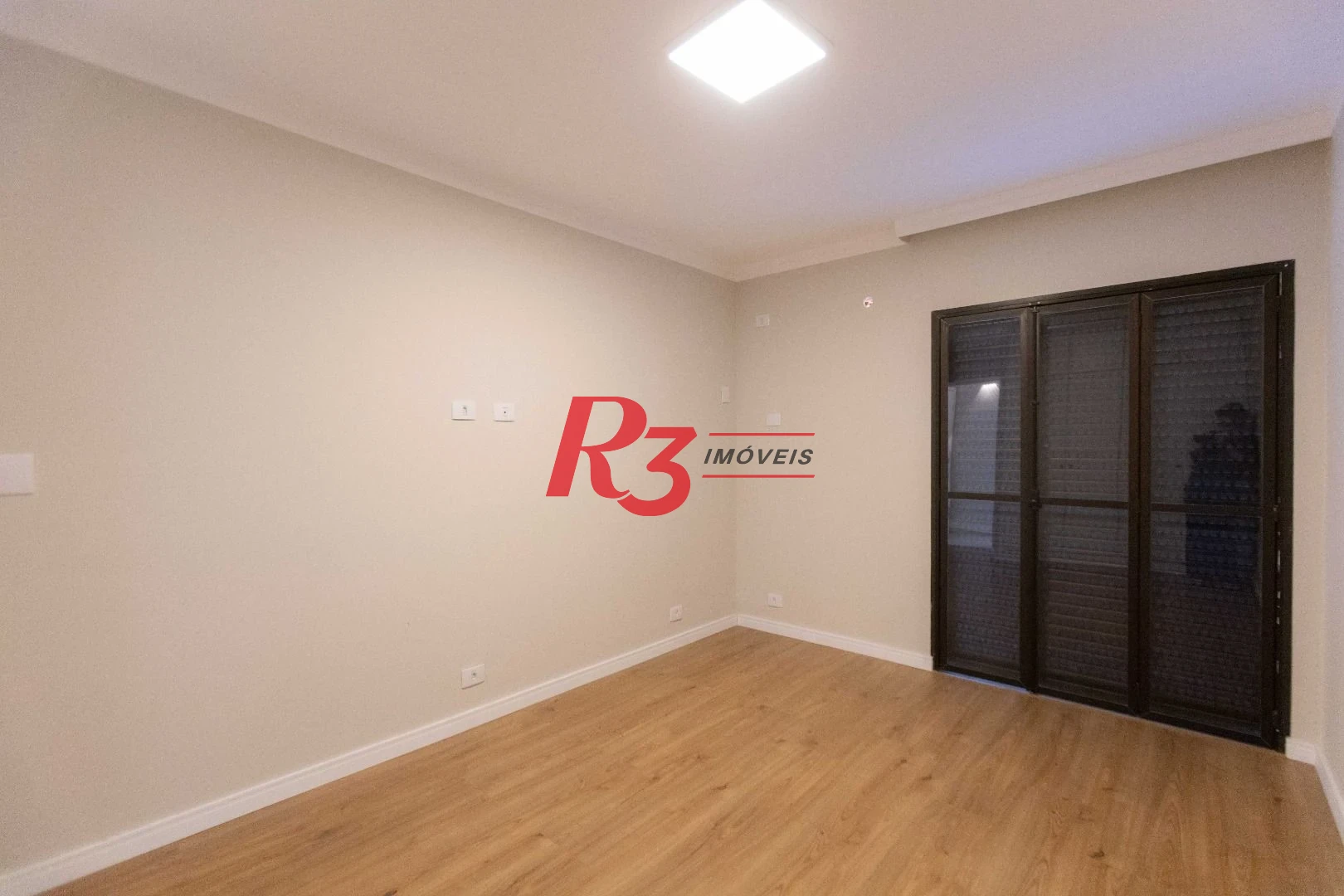 Apartamento com 3 dormitórios à venda, 133 m² por R$ 1.390.000,00 - Gonzaga - Santos/SP