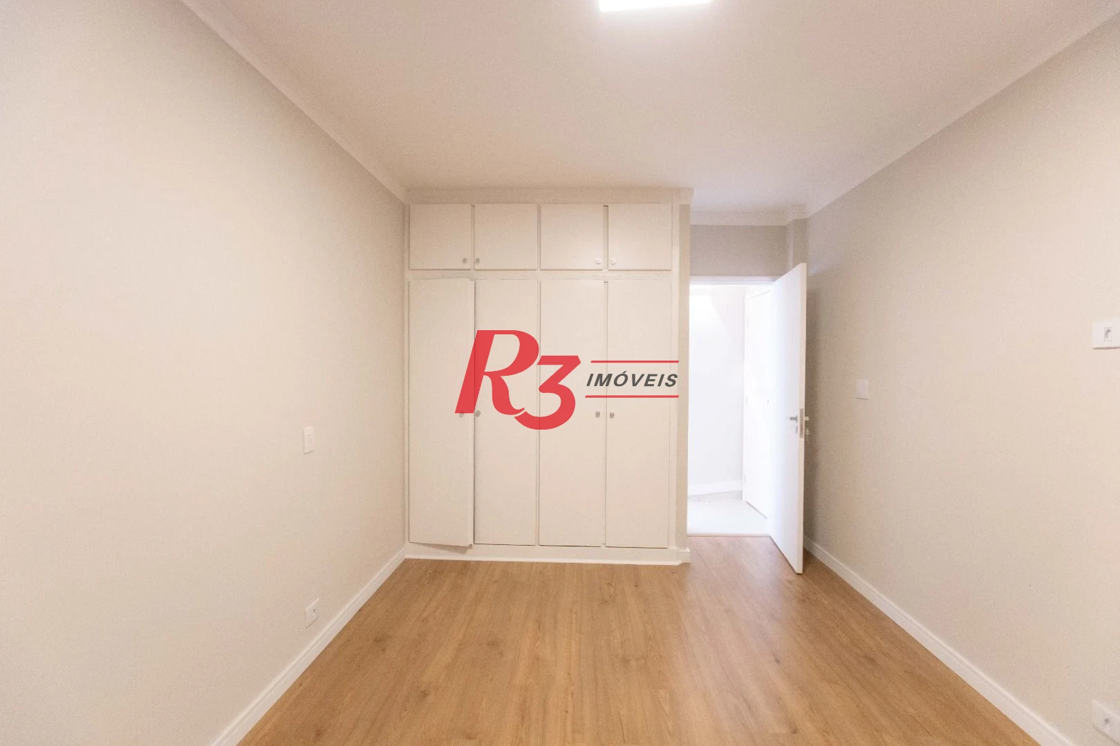 Apartamento com 3 dormitórios à venda, 133 m² por R$ 1.390.000,00 - Gonzaga - Santos/SP