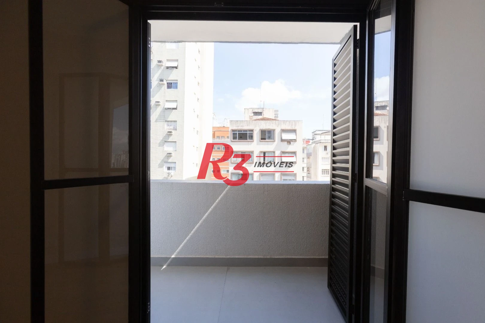 Apartamento com 3 dormitórios à venda, 133 m² por R$ 1.390.000,00 - Gonzaga - Santos/SP