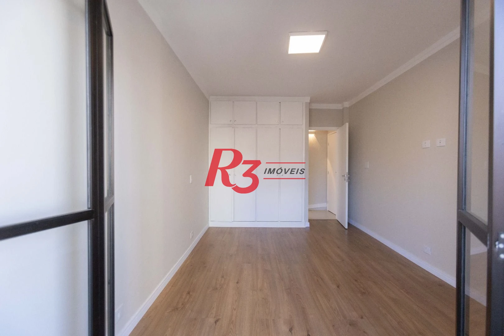 Apartamento com 3 dormitórios à venda, 133 m² por R$ 1.390.000,00 - Gonzaga - Santos/SP