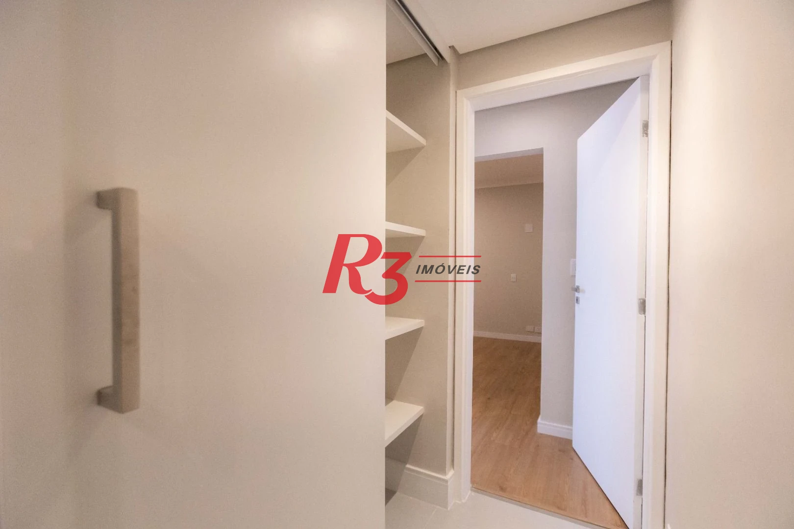 Apartamento com 3 dormitórios à venda, 133 m² por R$ 1.390.000,00 - Gonzaga - Santos/SP