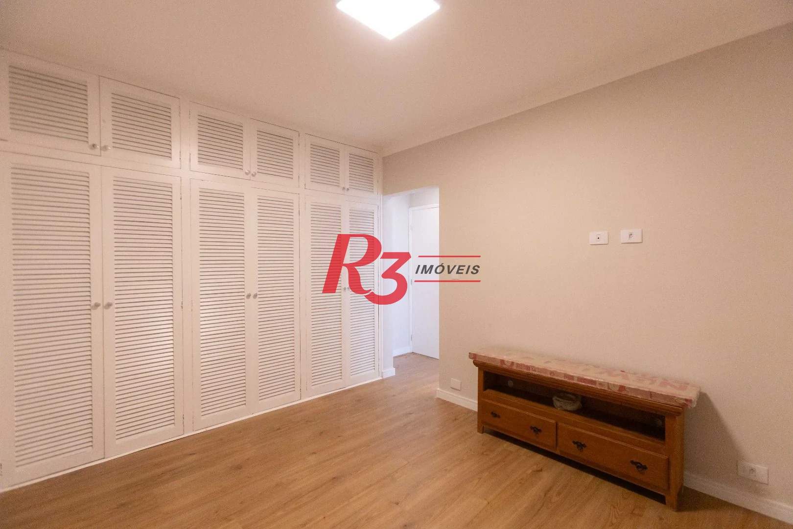 Apartamento com 3 dormitórios à venda, 133 m² por R$ 1.390.000,00 - Gonzaga - Santos/SP