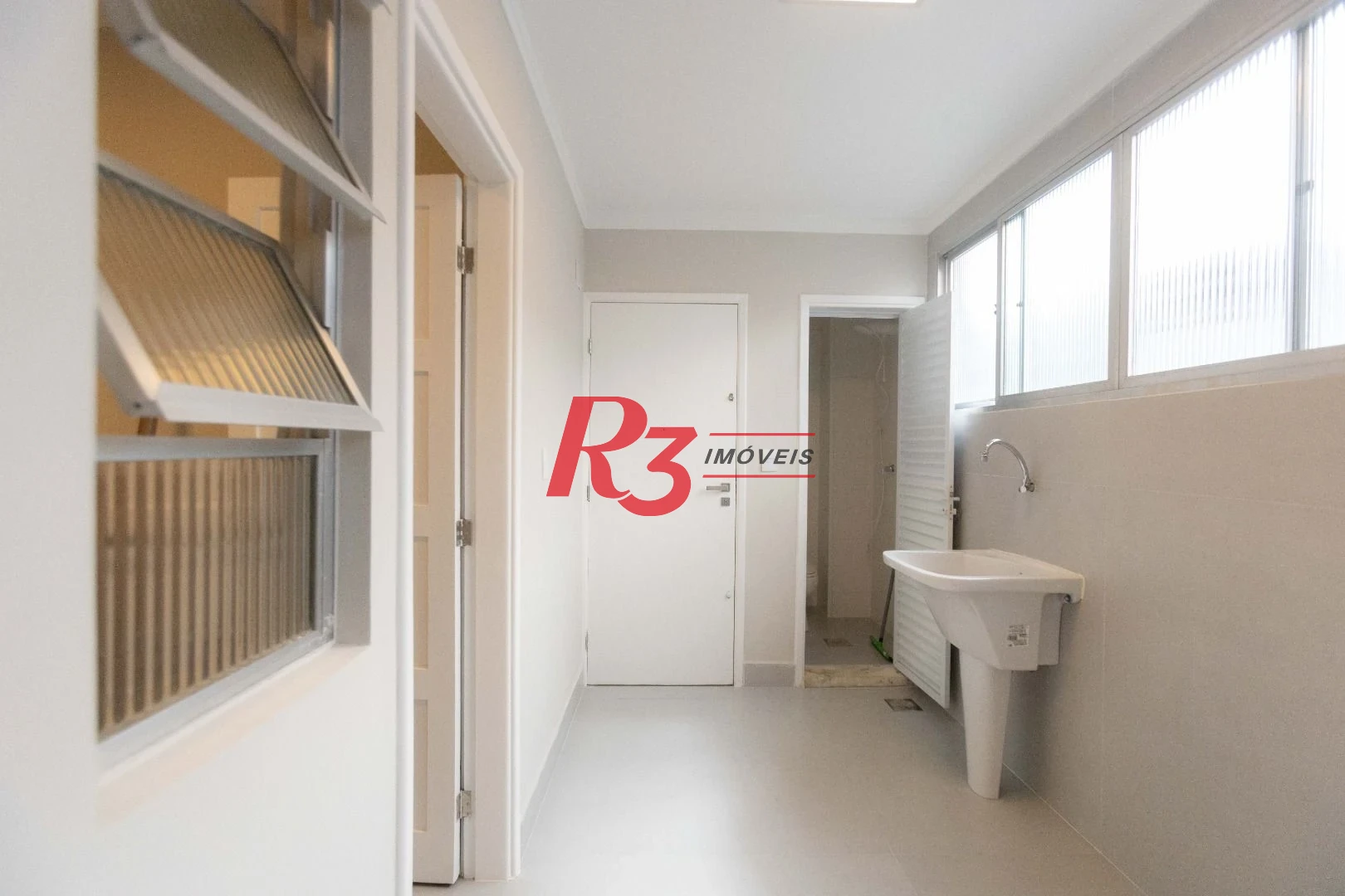 Apartamento com 3 dormitórios à venda, 133 m² por R$ 1.390.000,00 - Gonzaga - Santos/SP