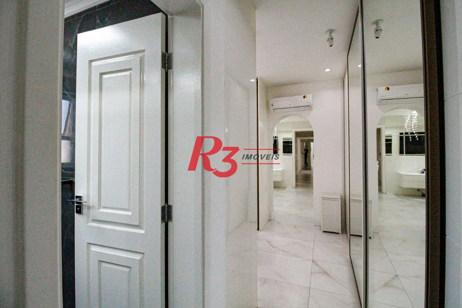 Cobertura à venda, 350 m² por R$ 4.500.000,00 - Marapé - Santos/SP