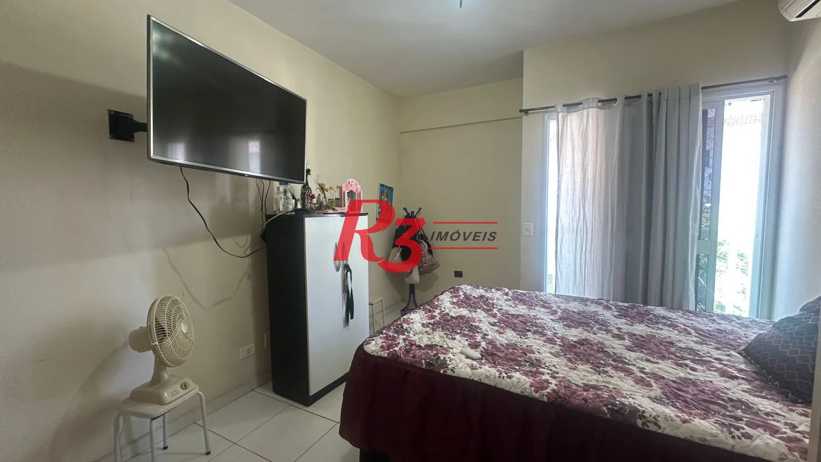 Sobrado com 3 dormitórios à venda, 176 m² por R$ 1.650.000,00 - Campo Grande - Santos/SP